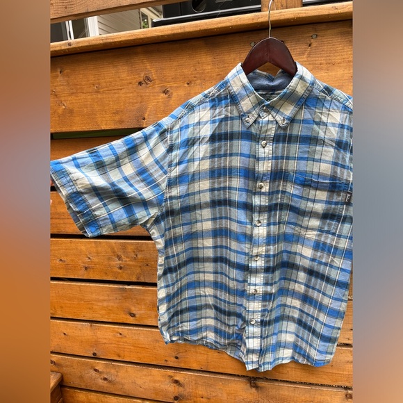 WOOLRICH Timberline short sleeve button-down shirt. EUC. Size Medium. - Picture 2 of 11